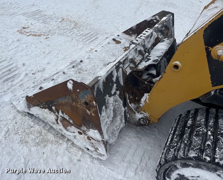 image for item YA1836 2019 ASV RT120 tracked skid steer loader