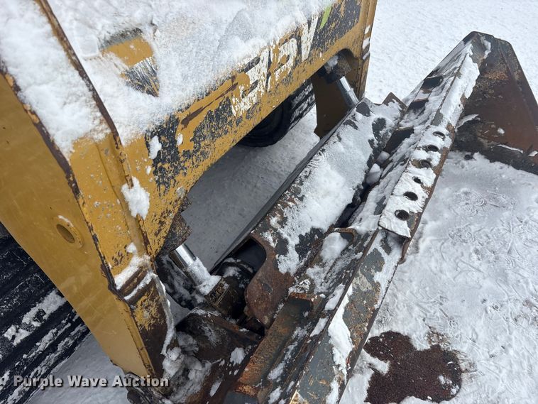 image for item YA1836 2019 ASV RT120 tracked skid steer loader