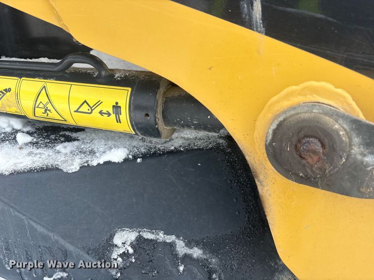 image for item YA1836 2019 ASV RT120 tracked skid steer loader