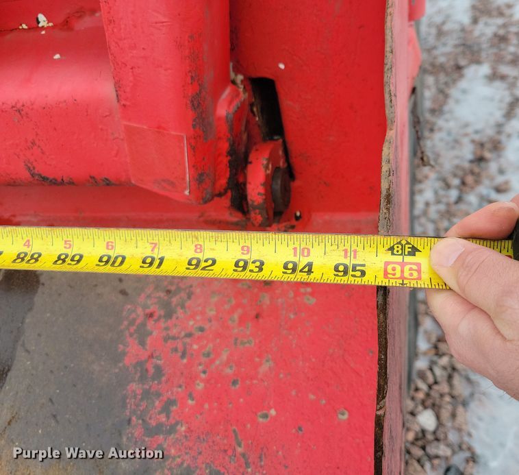 image for item YA1841 2002 International  4900 dump truck