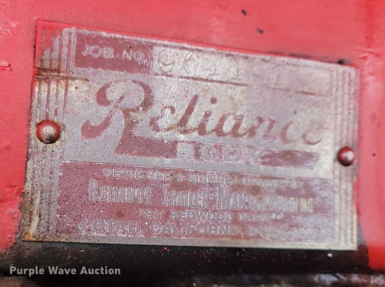 image for item YA1841 2002 International  4900 dump truck