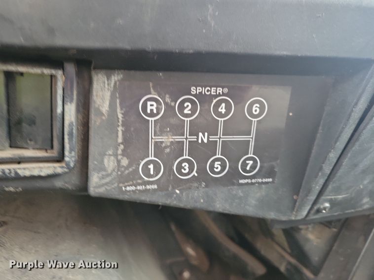 image for item YA1841 2002 International  4900 dump truck