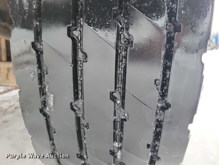 image for item YA1841 2002 International  4900 dump truck