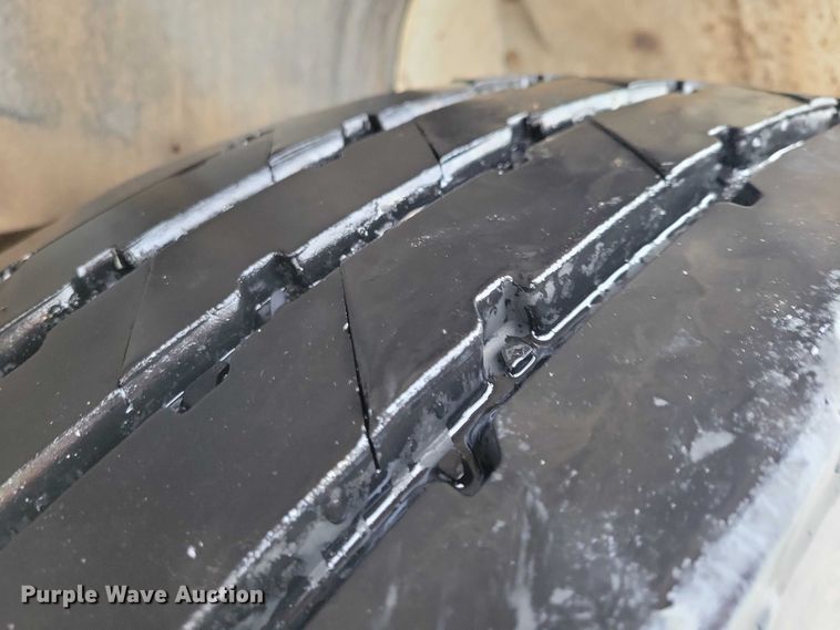 image for item YA1841 2002 International  4900 dump truck