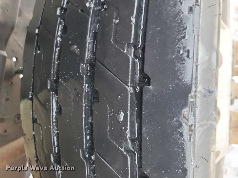 image for item YA1841 2002 International  4900 dump truck