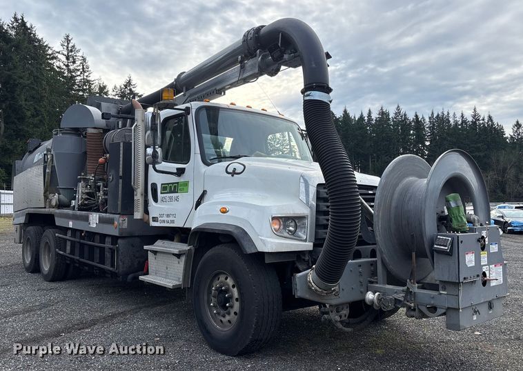 image for item YA1875 2019 Freightliner 114SD sewer jetter truck
