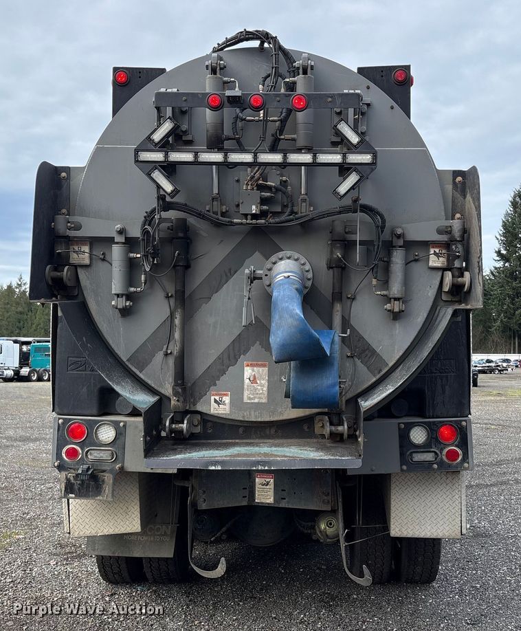 image for item YA1875 2019 Freightliner 114SD sewer jetter truck