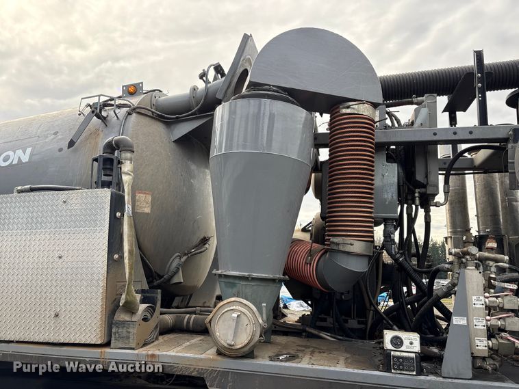 image for item YA1875 2019 Freightliner 114SD sewer jetter truck
