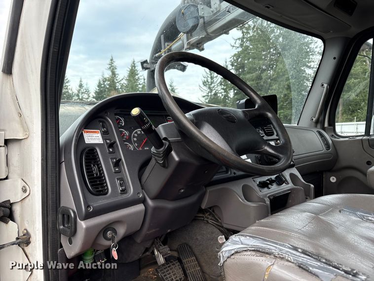 image for item YA1875 2019 Freightliner 114SD sewer jetter truck