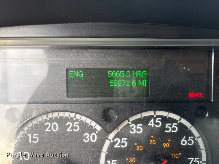 image for item YA1875 2019 Freightliner 114SD sewer jetter truck