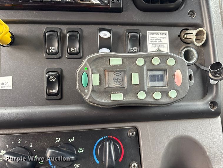 image for item YA1875 2019 Freightliner 114SD sewer jetter truck