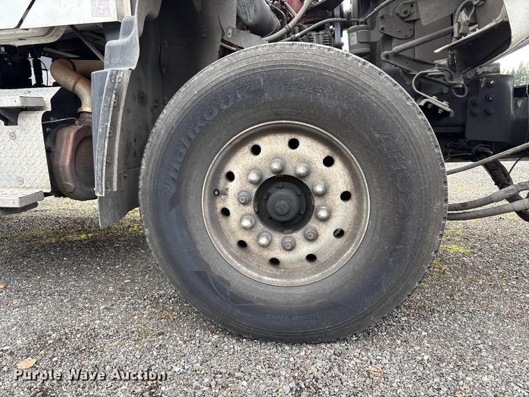 image for item YA1875 2019 Freightliner 114SD sewer jetter truck