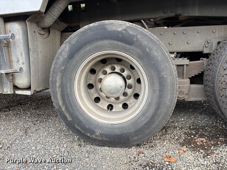 image for item YA1875 2019 Freightliner 114SD sewer jetter truck