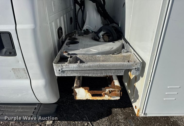 image for item YA1971 2015 Ford F450 Super Duty  bucket truck