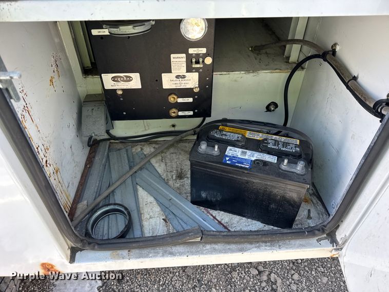 image for item YA1971 2015 Ford F450 Super Duty  bucket truck