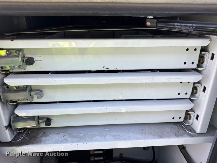 image for item YA1971 2015 Ford F450 Super Duty  bucket truck