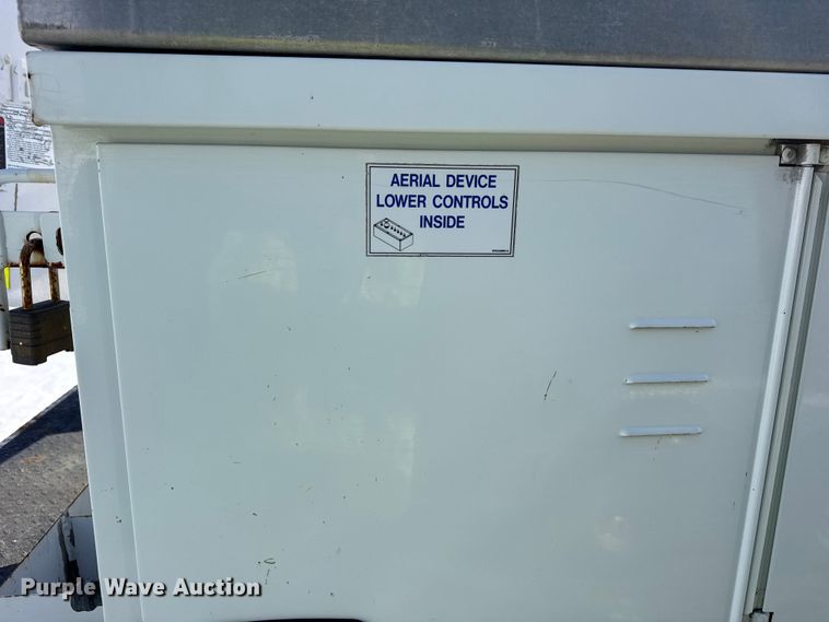 image for item YA1971 2015 Ford F450 Super Duty  bucket truck