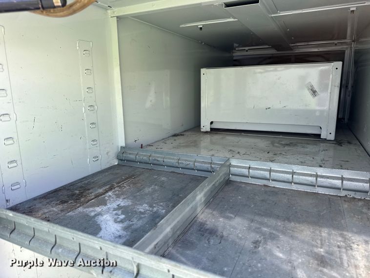 image for item YA1971 2015 Ford F450 Super Duty  bucket truck