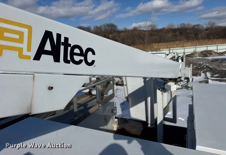 image for item YA1971 2015 Ford F450 Super Duty  bucket truck