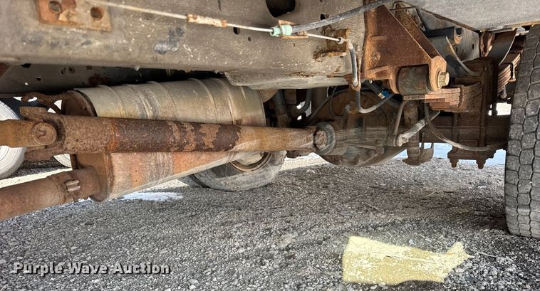 image for item YA1971 2015 Ford F450 Super Duty  bucket truck