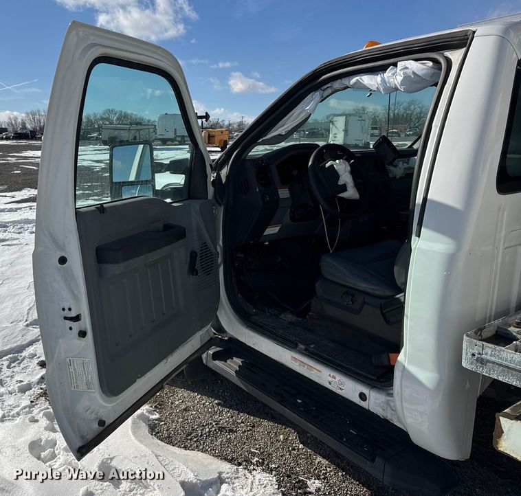 image for item YA1971 2015 Ford F450 Super Duty  bucket truck