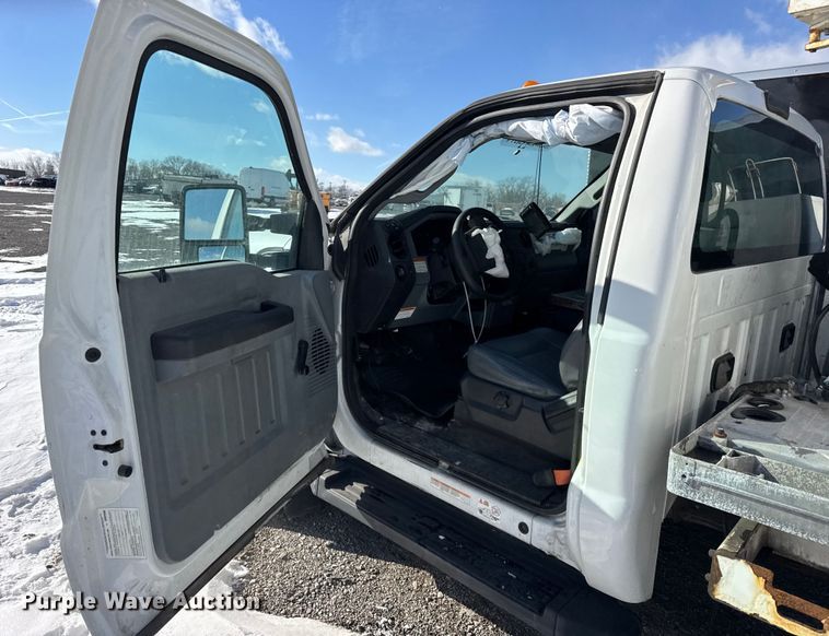 image for item YA1971 2015 Ford F450 Super Duty  bucket truck