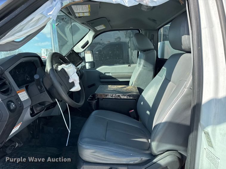 image for item YA1971 2015 Ford F450 Super Duty  bucket truck