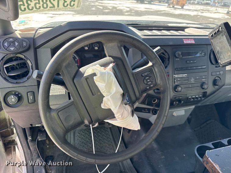 image for item YA1971 2015 Ford F450 Super Duty  bucket truck