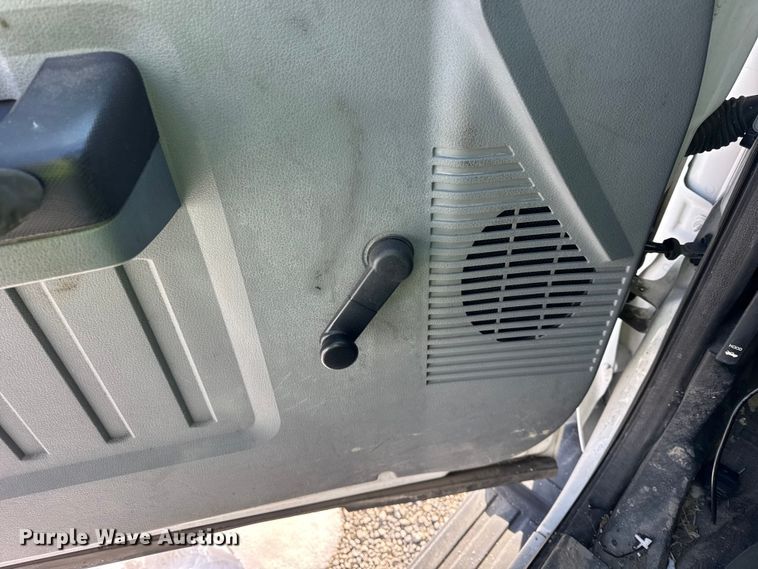 image for item YA1971 2015 Ford F450 Super Duty  bucket truck