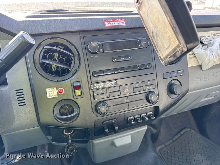 image for item YA1971 2015 Ford F450 Super Duty  bucket truck