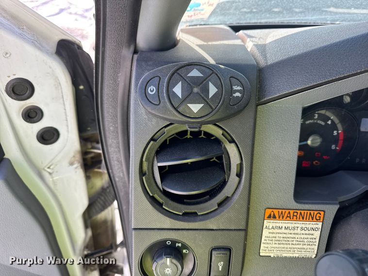 image for item YA1971 2015 Ford F450 Super Duty  bucket truck