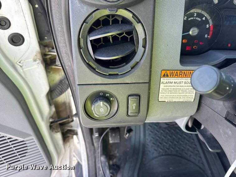 image for item YA1971 2015 Ford F450 Super Duty  bucket truck