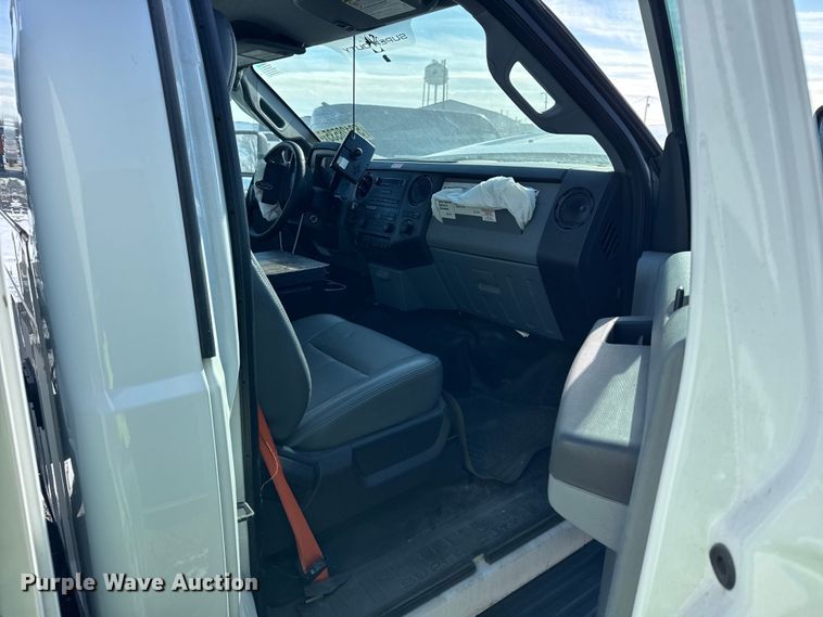 image for item YA1971 2015 Ford F450 Super Duty  bucket truck