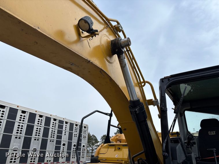 image for item YA2010 2022 Caterpillar 315 GC excavator
