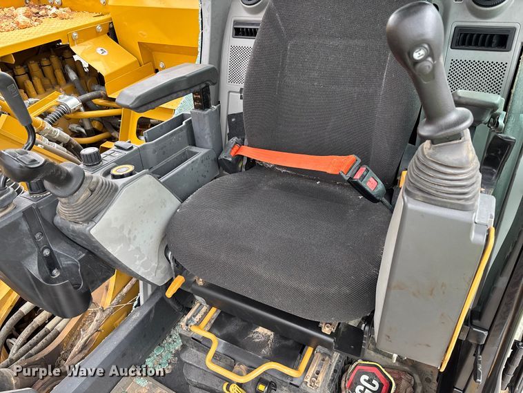 image for item YA2010 2022 Caterpillar 315 GC excavator