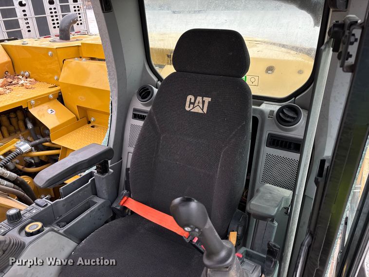 image for item YA2010 2022 Caterpillar 315 GC excavator