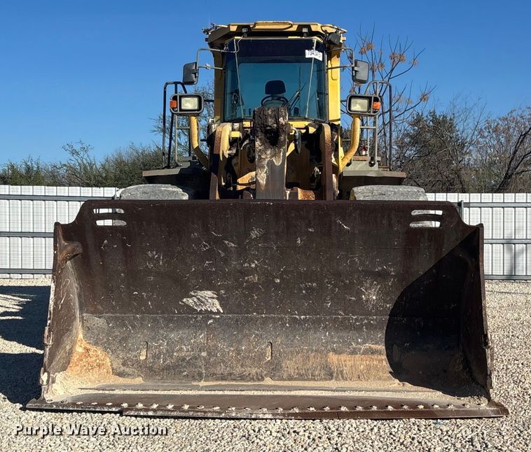 image for item YA2025 1999 Komatsu WA600-3 wheel loader