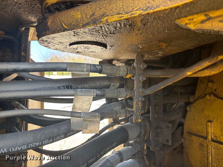 image for item YA2025 1999 Komatsu WA600-3 wheel loader