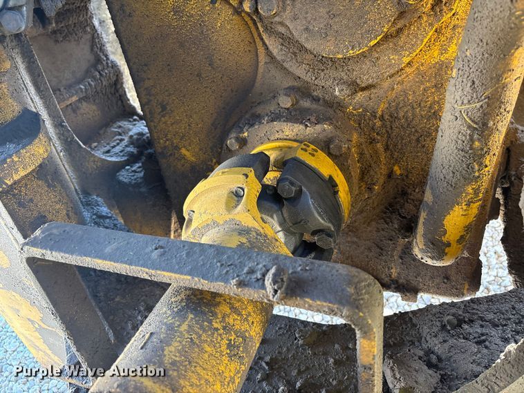 image for item YA2025 1999 Komatsu WA600-3 wheel loader