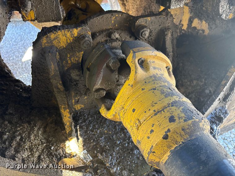 image for item YA2025 1999 Komatsu WA600-3 wheel loader