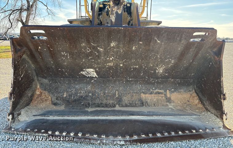 image for item YA2025 1999 Komatsu WA600-3 wheel loader