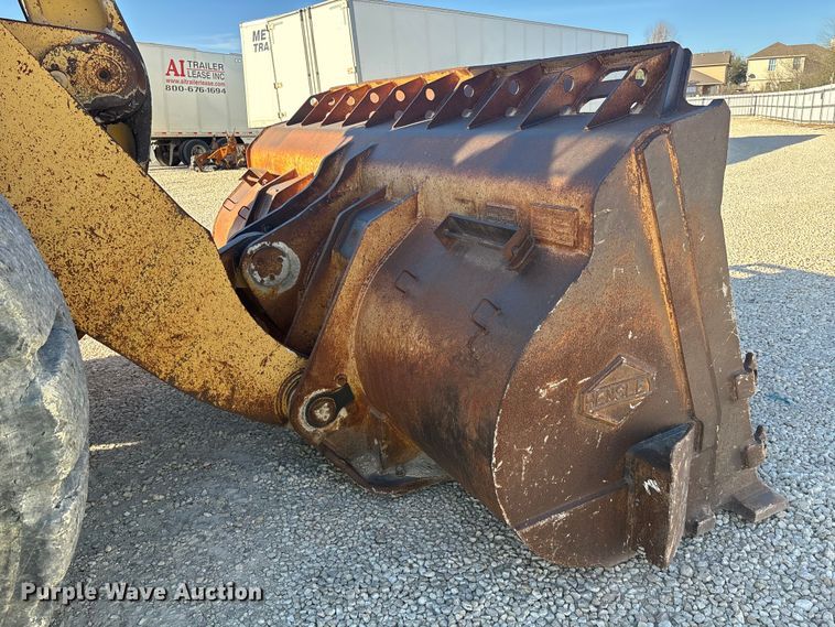 image for item YA2025 1999 Komatsu WA600-3 wheel loader