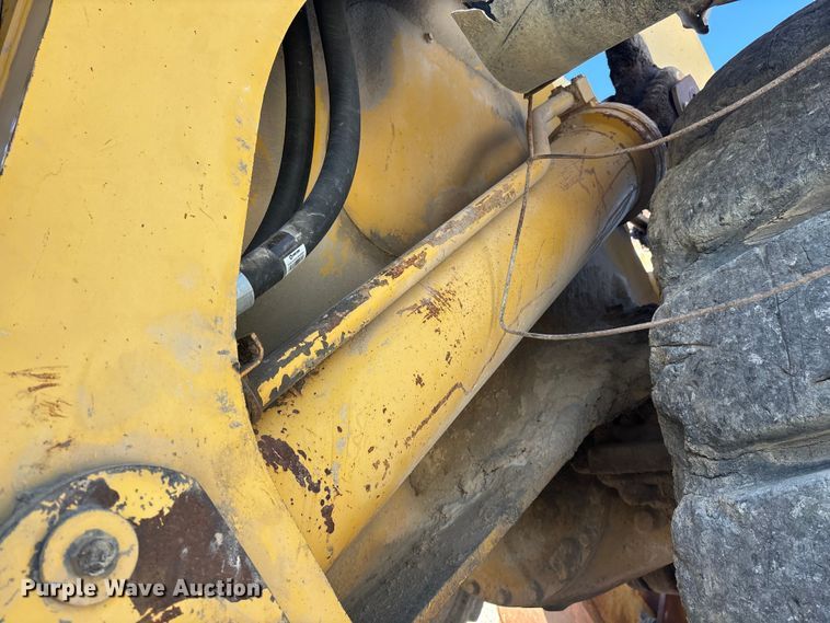 image for item YA2025 1999 Komatsu WA600-3 wheel loader
