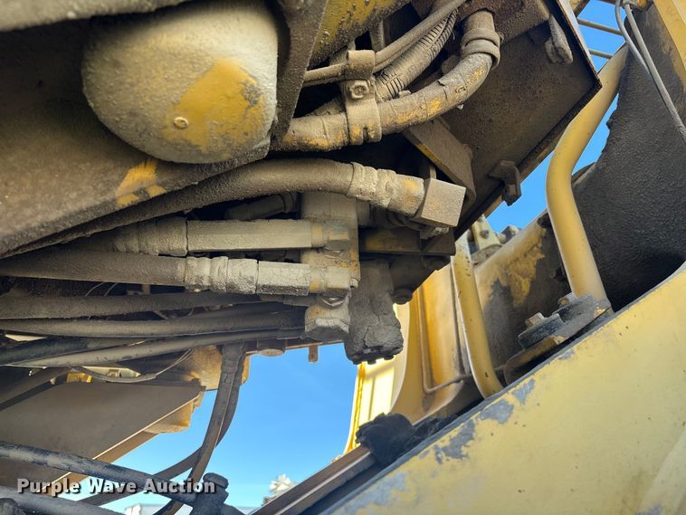 image for item YA2025 1999 Komatsu WA600-3 wheel loader