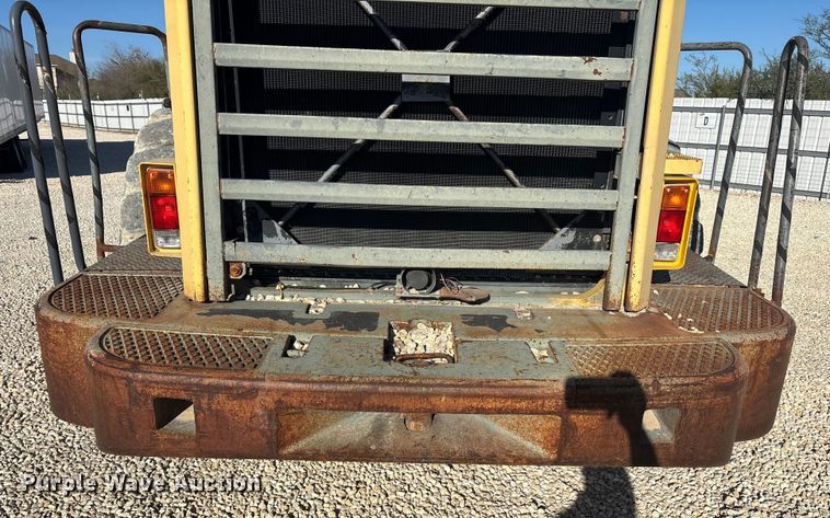 image for item YA2025 1999 Komatsu WA600-3 wheel loader