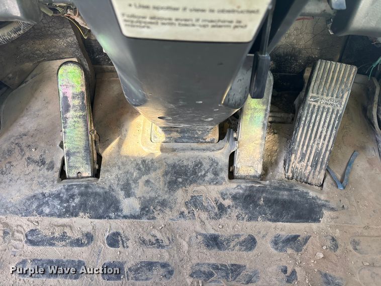 image for item YA2025 1999 Komatsu WA600-3 wheel loader