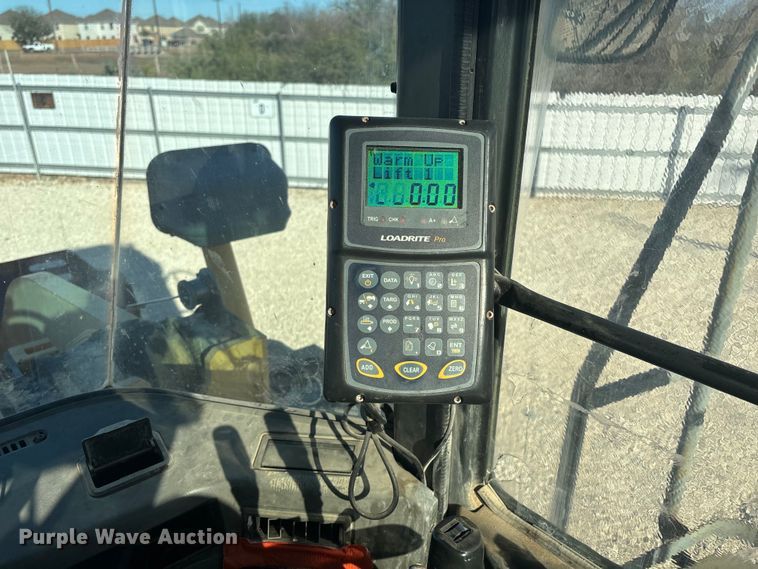 image for item YA2025 1999 Komatsu WA600-3 wheel loader