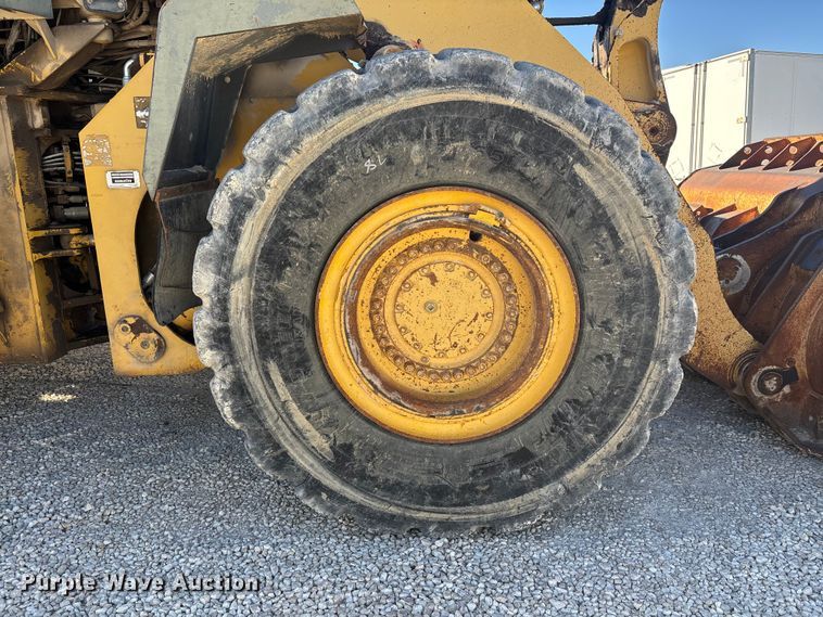 image for item YA2025 1999 Komatsu WA600-3 wheel loader