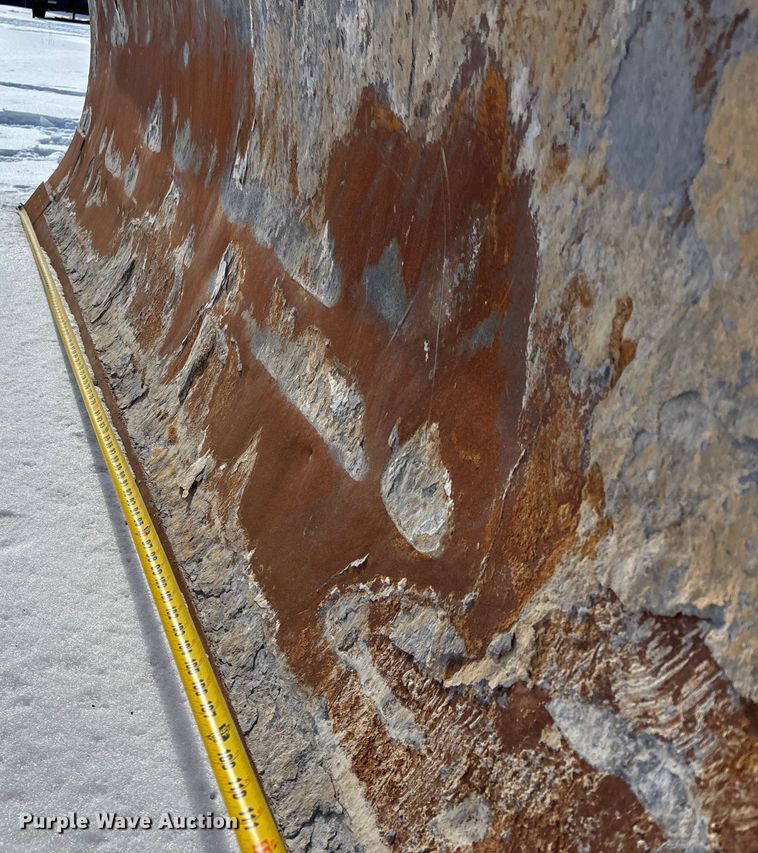 image for item YA2026 2006 John Deere 700J LGP dozer