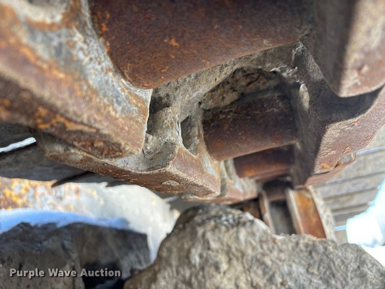 image for item YA2026 2006 John Deere 700J LGP dozer